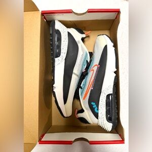 Youth Nike Air Max 2090 (GS) Sneakers